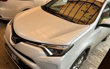 Toyota RAV4, 2018 год, 3 100 000 рублей, 2 фотография