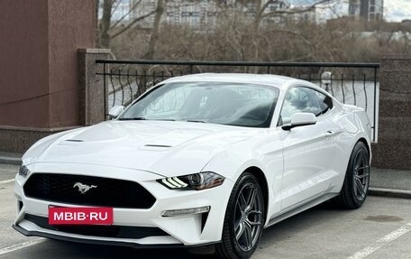 Ford Mustang VI рестайлинг, 2019 год, 3 100 000 рублей, 2 фотография