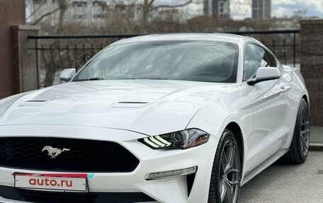 Ford Mustang VI рестайлинг, 2019 год, 3 100 000 рублей, 4 фотография