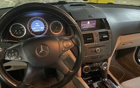 Mercedes-Benz C-Класс, 2010 год, 1 150 000 рублей, 4 фотография