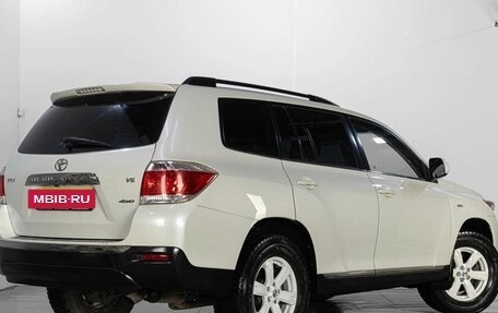 Toyota Highlander III, 2013 год, 2 099 000 рублей, 6 фотография