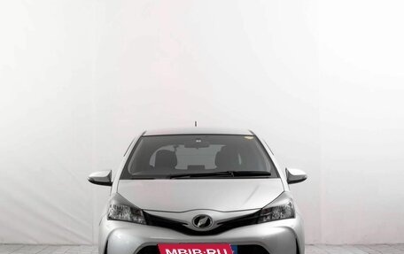 Toyota Vitz, 2015 год, 1 039 000 рублей, 2 фотография