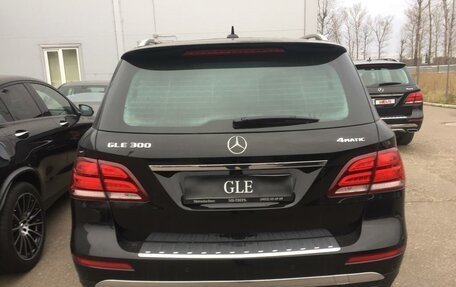 Mercedes-Benz GLE, 2018 год, 4 500 000 рублей, 2 фотография