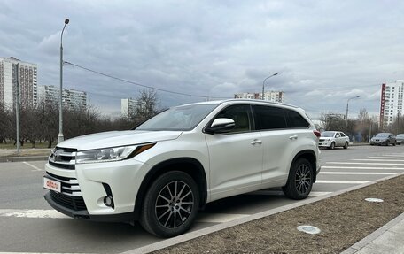 Toyota Highlander III, 2018 год, 4 100 000 рублей, 5 фотография