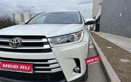 Toyota Highlander III, 2018 год, 4 100 000 рублей, 7 фотография