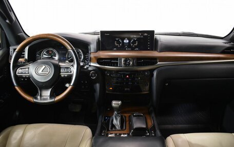 Lexus LX III, 2017 год, 7 799 000 рублей, 10 фотография