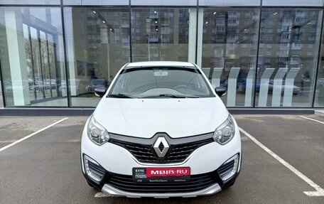 Renault Kaptur I рестайлинг, 2019 год, 1 868 000 рублей, 2 фотография