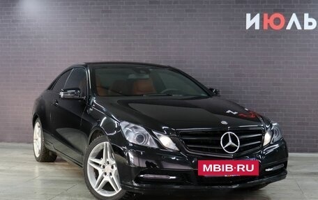 Mercedes-Benz E-Класс, 2011 год, 1 570 000 рублей, 4 фотография