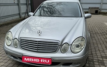 Mercedes-Benz E-Класс, 2003 год, 866 000 рублей, 3 фотография