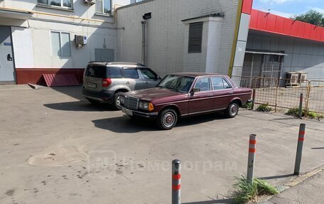 Mercedes-Benz W123, 1983 год, 850 000 рублей, 2 фотография