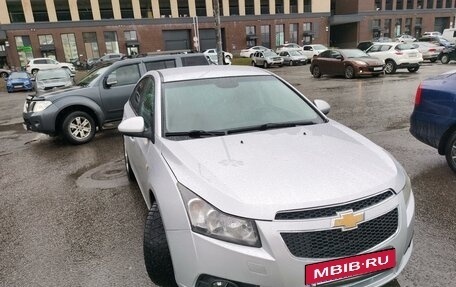 Chevrolet Cruze II, 2010 год, 748 999 рублей, 4 фотография