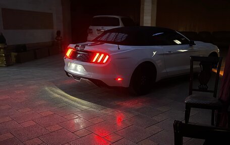 Ford Mustang VI рестайлинг, 2017 год, 2 950 000 рублей, 3 фотография
