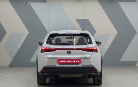 Lexus UX I, 2018 год, 3 100 000 рублей, 5 фотография