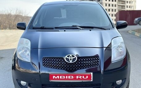 Toyota Yaris III рестайлинг, 2007 год, 625 000 рублей, 3 фотография