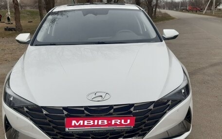 Hyundai Elantra, 2023 год, 2 550 000 рублей, 4 фотография