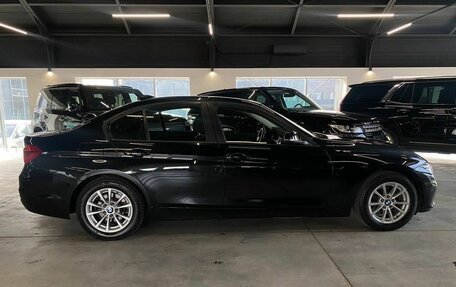 BMW 3 серия, 2018 год, 2 300 000 рублей, 4 фотография