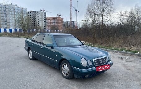 Mercedes-Benz E-Класс, 1996 год, 380 000 рублей, 2 фотография
