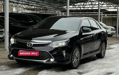 Toyota Camry, 2017 год, 2 800 000 рублей, 3 фотография