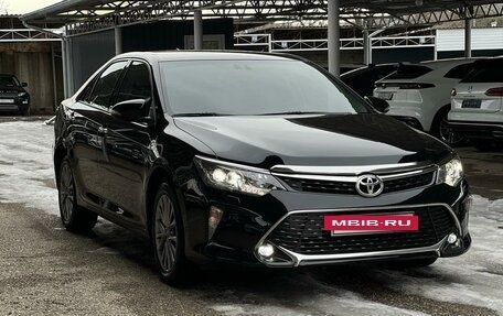 Toyota Camry, 2017 год, 2 800 000 рублей, 2 фотография