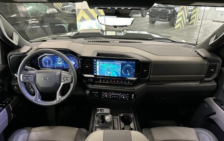 Chevrolet Silverado, 2023 год, 13 990 000 рублей, 9 фотография
