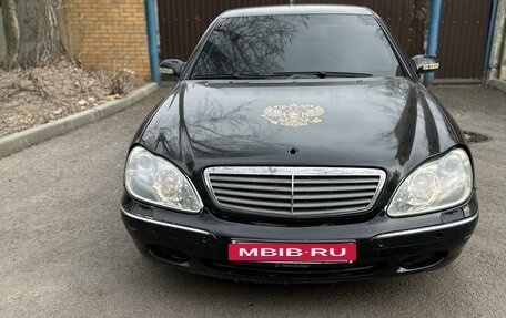Mercedes-Benz S-Класс, 2001 год, 550 000 рублей, 2 фотография