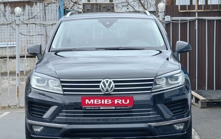 Volkswagen Touareg III, 2017 год, 4 070 000 рублей, 2 фотография