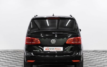 Volkswagen Touran III, 2010 год, 865 000 рублей, 5 фотография