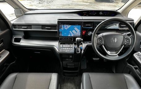 Honda Stepwgn IV, 2021 год, 2 200 000 рублей, 3 фотография