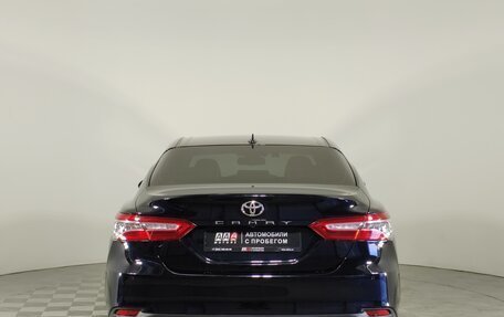 Toyota Camry, 2018 год, 3 099 000 рублей, 6 фотография