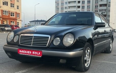 Mercedes-Benz E-Класс, 1998 год, 590 000 рублей, 3 фотография