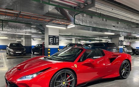 Ferrari F8, 2021 год, 45 500 000 рублей, 2 фотография