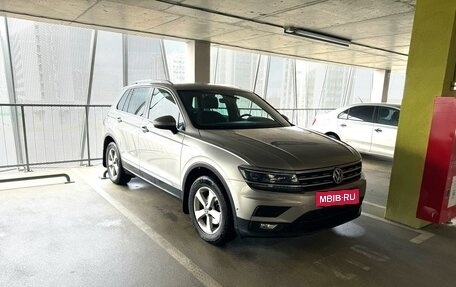 Volkswagen Tiguan II, 2020 год, 2 940 000 рублей, 2 фотография