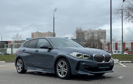 BMW 1 серия, 2020 год, 2 950 000 рублей, 2 фотография