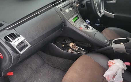 Toyota Prius, 2013 год, 1 170 000 рублей, 6 фотография