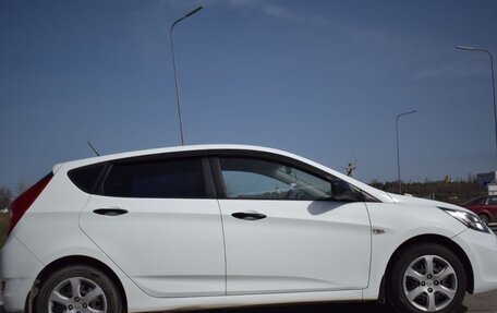 Hyundai Solaris II рестайлинг, 2011 год, 920 000 рублей, 5 фотография