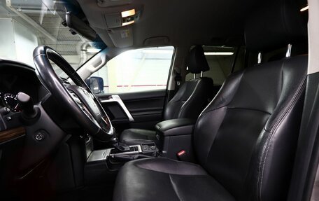Toyota Land Cruiser Prado 150 рестайлинг 2, 2018 год, 5 830 000 рублей, 6 фотография