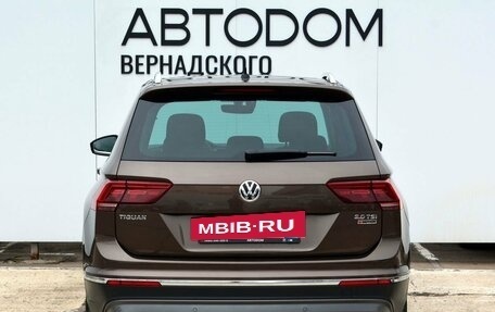 Volkswagen Tiguan II, 2017 год, 3 099 000 рублей, 4 фотография