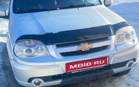 Chevrolet Niva I рестайлинг, 2012 год, 610 000 рублей, 2 фотография