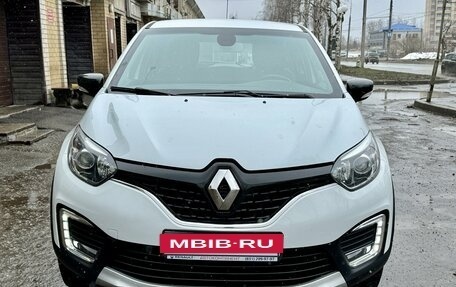 Renault Kaptur I рестайлинг, 2019 год, 1 620 000 рублей, 2 фотография