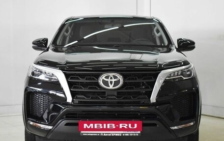 Toyota Fortuner II, 2020 год, 3 999 000 рублей, 2 фотография