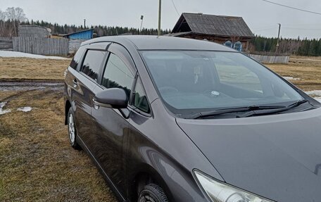 Toyota Wish II, 2014 год, 1 650 000 рублей, 2 фотография