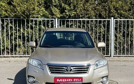 Toyota RAV4, 2012 год, 1 372 000 рублей, 2 фотография