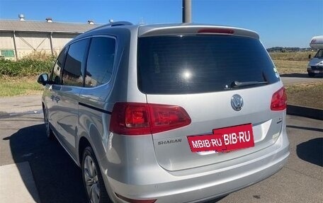 Volkswagen Sharan II, 2012 год, 984 000 рублей, 11 фотография