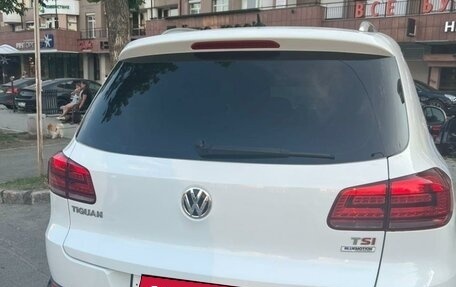 Volkswagen Tiguan I, 2016 год, 2 000 000 рублей, 2 фотография