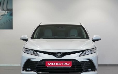 Toyota Camry, 2022 год, 4 360 000 рублей, 2 фотография