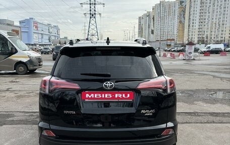 Toyota RAV4, 2018 год, 3 050 000 рублей, 5 фотография