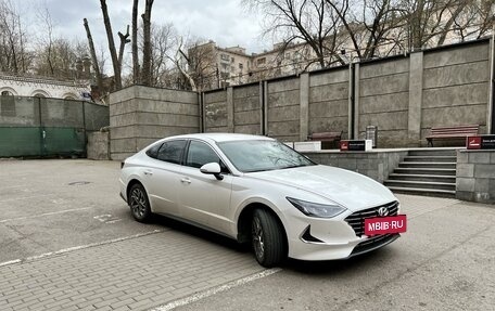 Hyundai Sonata VIII, 2021 год, 3 100 000 рублей, 2 фотография