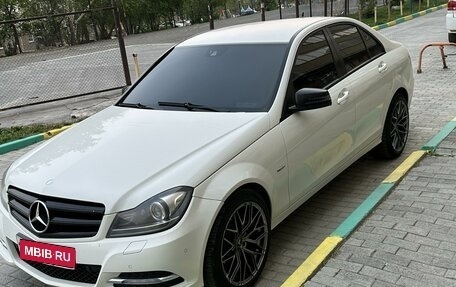 Mercedes-Benz C-Класс, 2011 год, 1 570 000 рублей, 2 фотография