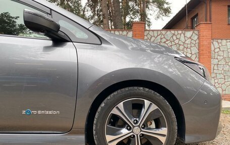 Nissan Leaf II, 2018 год, 1 790 000 рублей, 6 фотография
