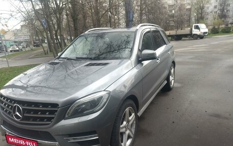 Mercedes-Benz M-Класс, 2012 год, 2 000 000 рублей, 2 фотография